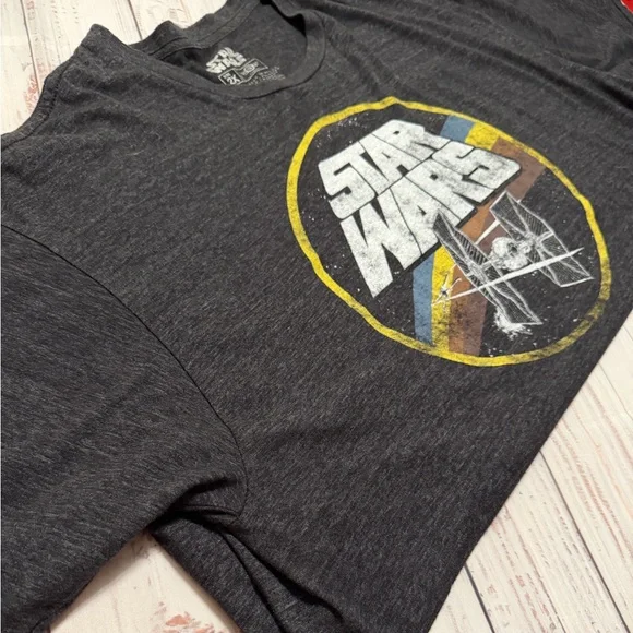 Star Wars T-Shirt - Picture 2 of 4